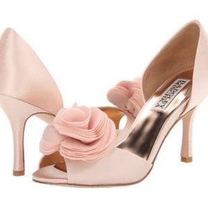 Badgley Mischka Pink Flower Peep toe sandal (size 7)